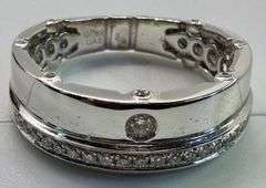 18K White Gold Round Brilliant Cut Diamond Ring