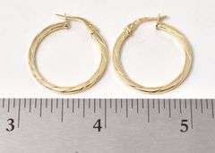 Elegant 14K Yellow Gold Hoop Earrings