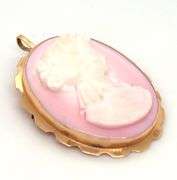 14kt Yellow gold cameo brooch pendant