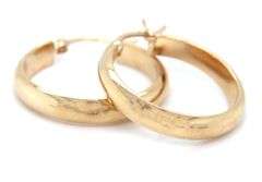 14kt Yellow gold hoop earrings