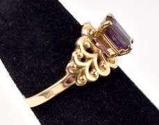 Ravishing 14K Yellow Gold Color Change Sapphire Gemstone Ring