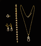 18 Kt Yellow Gold Plate Rare Padpaparacha Sapphire Lab Simulated 4 Piece Jewelry Set