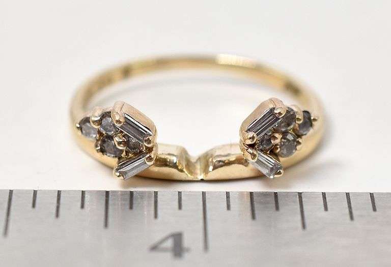 Dazzling 14K Yellow Gold Diamond Ring