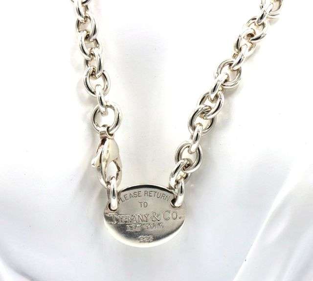 Tiffany & Co oval tag necklace in 925 sterling silver