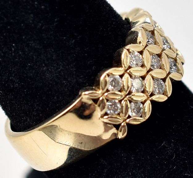 Gorgeous 14K Yellow Gold Diamond Band Ring