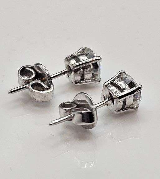 Sparkling 3.85 Ctw White Lab Simulated Diamond Earrings