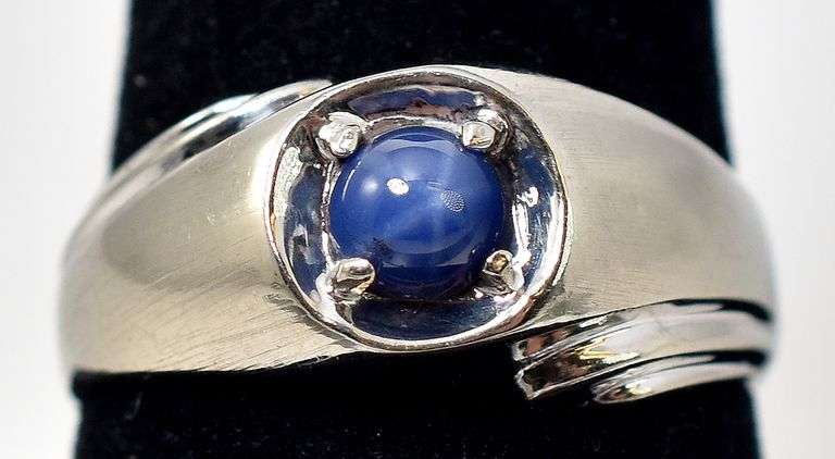 Wonderful 10K White Gold Star Sapphire Gemstone Ring