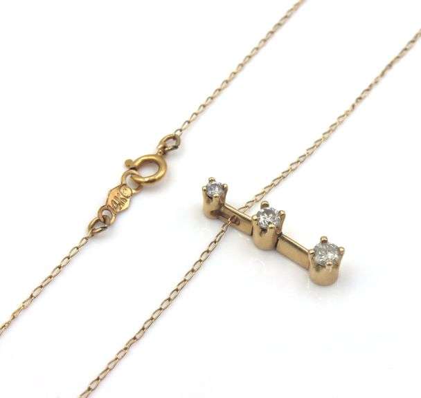 Nice 14K YG 3 Diamond Pendant on a Necklace