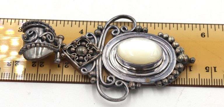 925 Sterling silver signed Indonesia mother of pearl pendant