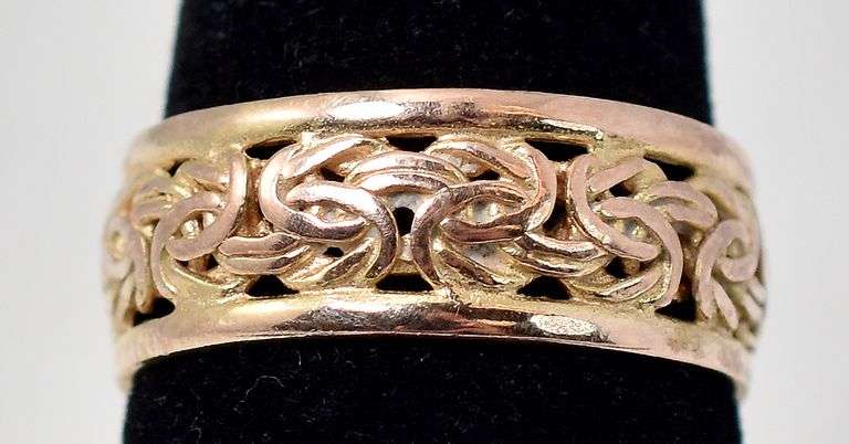 Chain Designed Ring in Vermeil Sterling Silver
