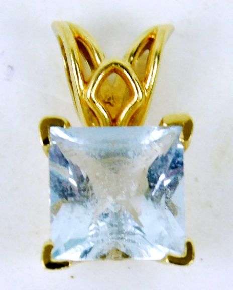 14K Large Princess Cut Aquamarine Pendant