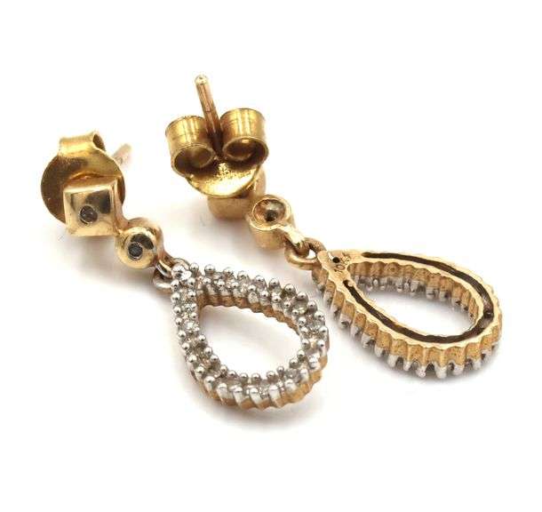 10kt Yellow gold diamond dangle earrings