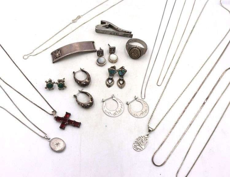 Group lot of Vintage 925 sterling silver mixed jewelry