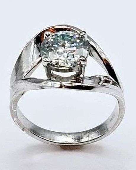 Sparkling 3.25 Ct Bright Ice White Lab Simulated Diamond Ring