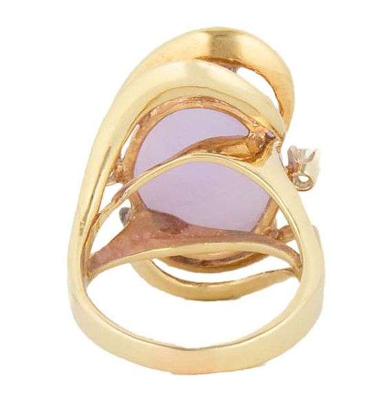 0.15ctw Diamond 0.15ctw Amethyst and Lavender Jade Cocktail Ring in 14K