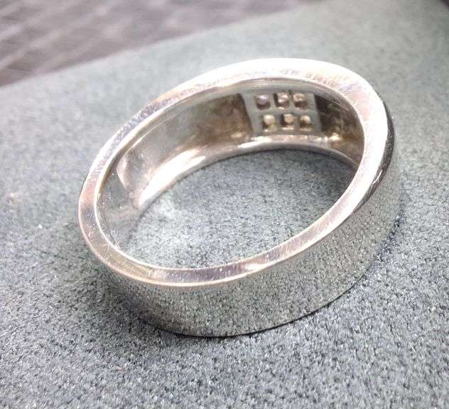 14KT Diamond Wedding Band