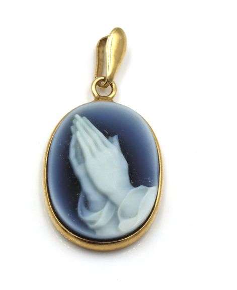 14kt Yellow gold laser cut cameo charm pendant