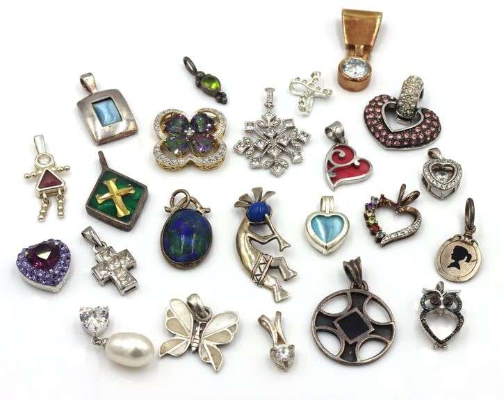 Group lot of Vintage 925 sterling silver pendants
