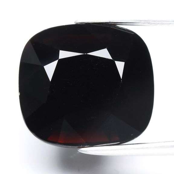 Outstanding 7.30ct black and honey amber VS Tourmaline!