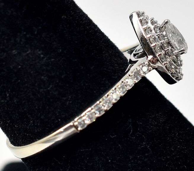 Sparkling 10k White Gold Diamond Cluster Ring