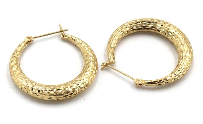 14kt Yellow gold diamond cut hoop earrings