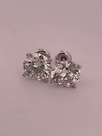 8.00 Carat Round Cut Lab Grown Diamond Stud Earring 14K IGI Certified
