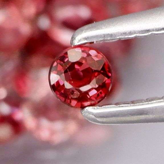 Untreated! Rare color! 4.83ct Imperial red Sapphire set!!!