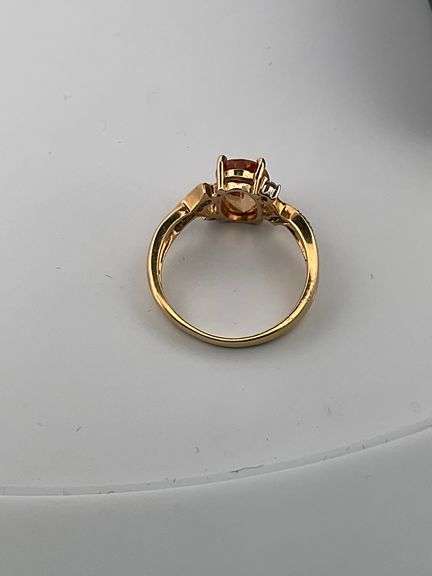 LADIES 18K YELLOW GOLD TOPAZ AND DIAMOND RING