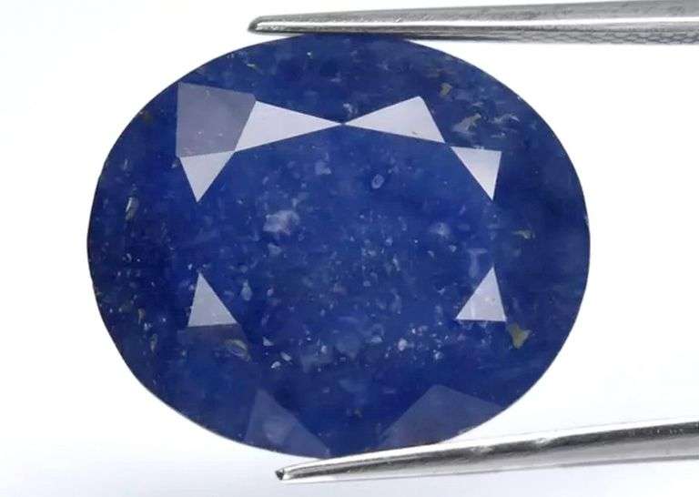 Huge! 16.68ct classic blue Sapphire center stone!