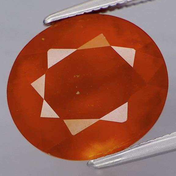 Collectors fiery 6.43ct true color shifting Hessonite Garnet