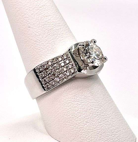 Impressive 14 Kt White Gold Plated 2.65 Ct Lab Simulated Diamond Ring