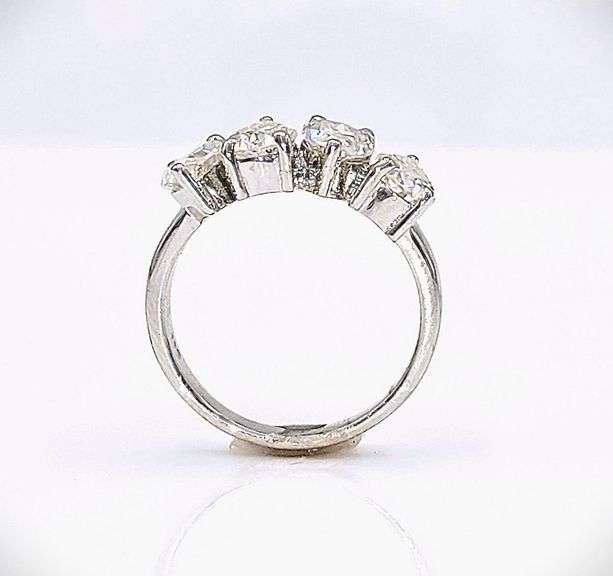 Sparkling 14 Kt White Gold Plate 5.65 Ct Simulated Diamond Ring