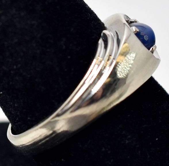 Wonderful 10K White Gold Star Sapphire Gemstone Ring