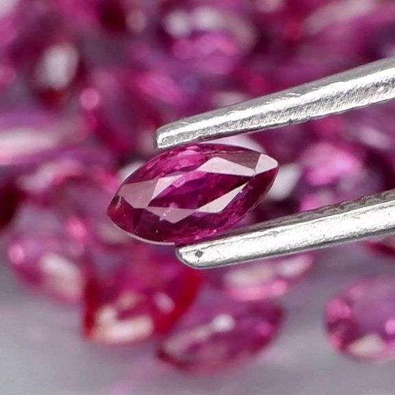 Amazing 5.10ct marquise cut pure Ruby set