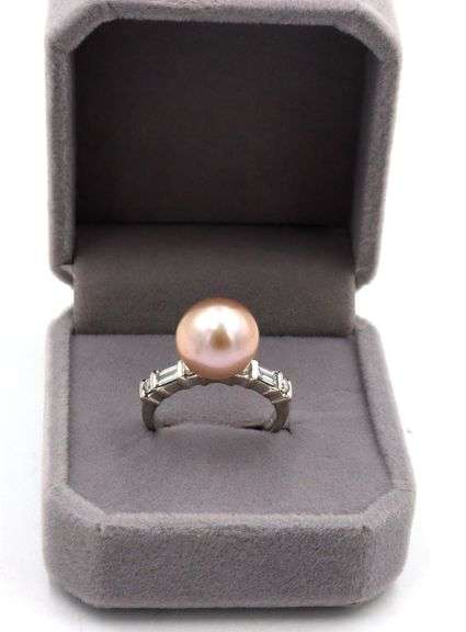 14kt White gold 11mm pinkish grey pearl and diamond ring
