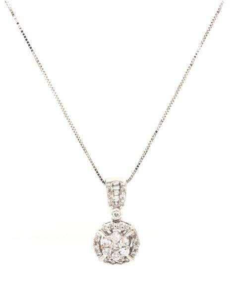 14kt White gold 0.75ctw diamond cluster pendant on chain
