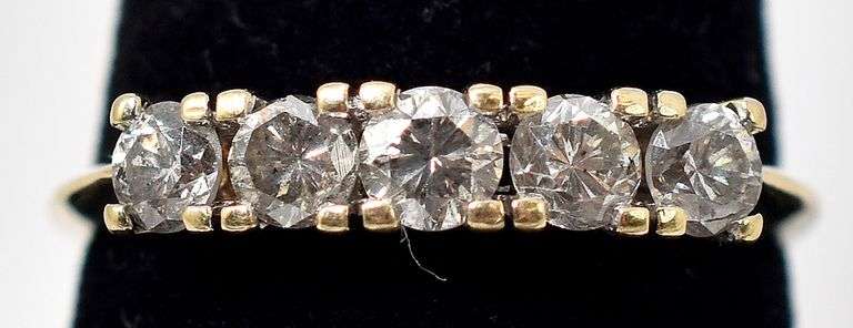 Stunning 14K Yellow Gold Diamond Ring