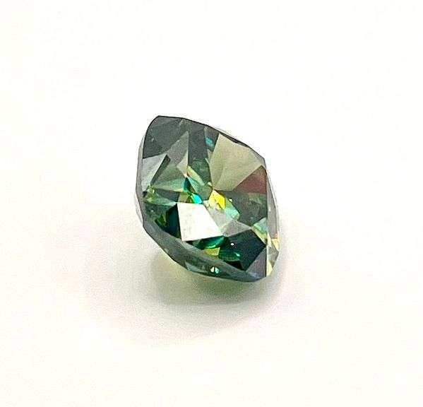 Huge 8.05 Ct Sparkling VVs1 Emerald Green Lab Simulated Diamond Solitaire