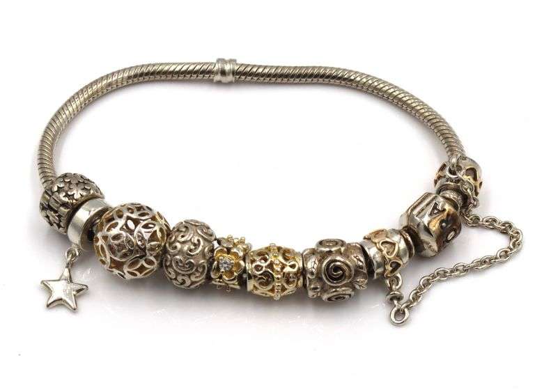 925 Sterling silver Pandora silver bracelet with charms