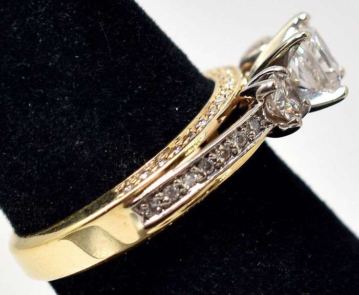 Super Sparkling 18K Yellow and White Gold Diamond Ring