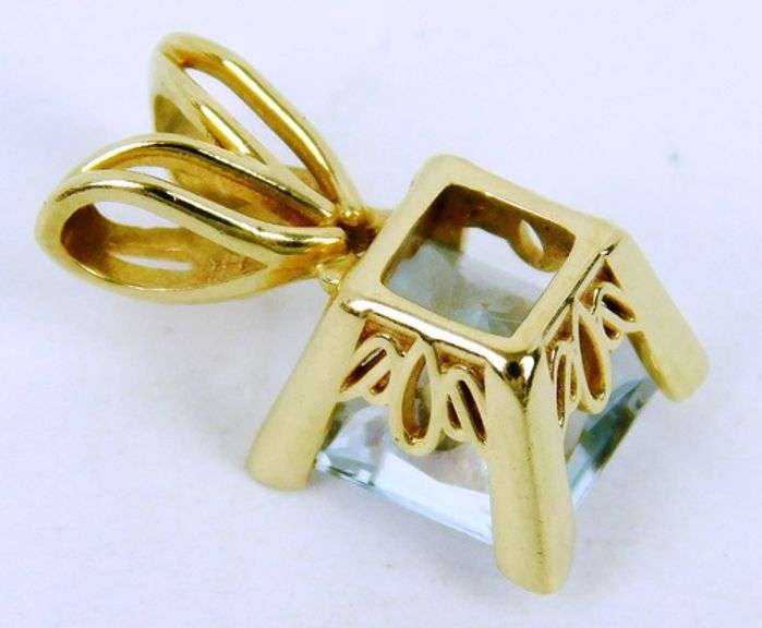 14K Large Princess Cut Aquamarine Pendant
