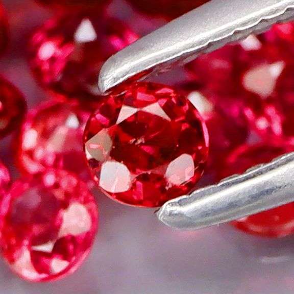 Top red! Untreated! Diamond cut! 2.39ct Ruby set!!!