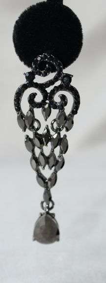 A Very Sexy  Fashion  Design Earrings