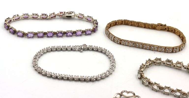 Group of vintage 925 sterling silver jewelry