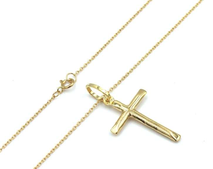 18kt Yellow gold cross pendant on chain necklace