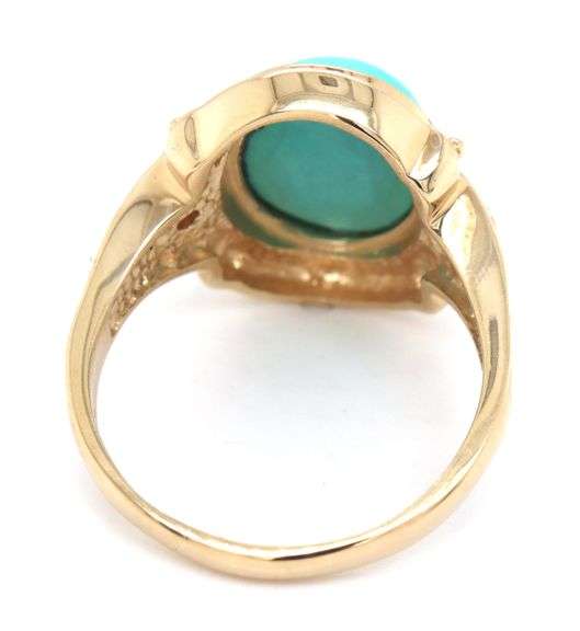 14kt Yellow gold oval turquoise and diamond accent ring
