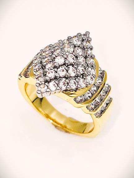 Sparkling 14 Kt Yellow Gold Plated 2.65 Ctw Lab Simulated Diamond Ring