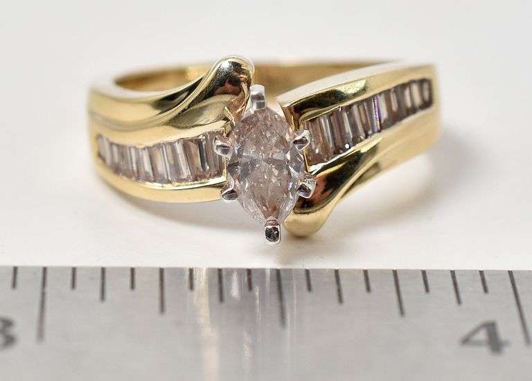 Gorgeous 14K Yellow Gold Diamond Ring