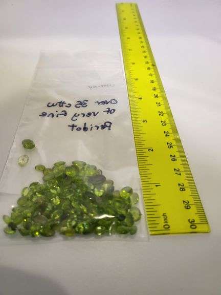 Very collectable over 100 cttw high quality Peridot collection