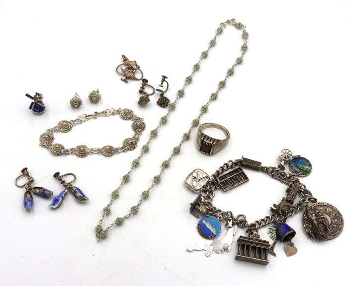 Group lot of Vintage 925 sterling silver jewelry